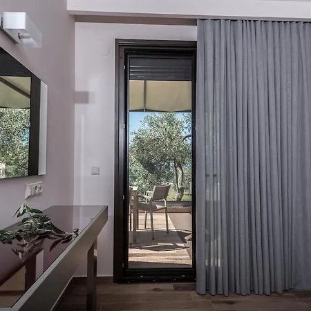 Aventura Village Aparthotel Potos