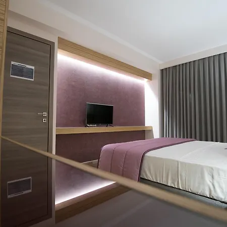 Aventura Village Potos